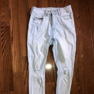 Light blue Old Navy super-skinny ROCKSTAR jeans in size 4.